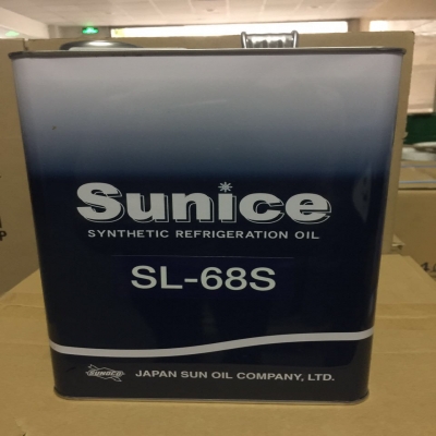 太陽(yáng)冷凍油SUNICE SL-32S/68S是專(zhuān)為R134A、R404、R407、R507、R410A、R23、R508B等環(huán)?？照{(diào)工業(yè)和環(huán)保冷凍設(shè)備標(biāo)準(zhǔn)的工廠(chǎng)初裝而設(shè)計(jì)的多元醇酯類(lèi)（POE）合成冷凍油。